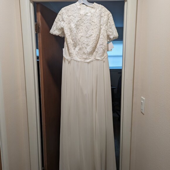 Modest Ivory Wedding Dress Davids Bridal Size 16 - Picture 6 of 6